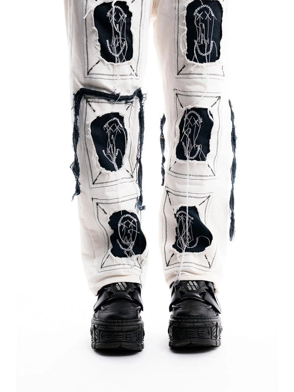 White Framed Logo Jeans — close-up detail of the piece by PrototypesParis Detail